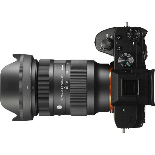 عدسة سيجما 28 70 مم f/2.8 DG DN المعاصرة لكاميرا سوني E