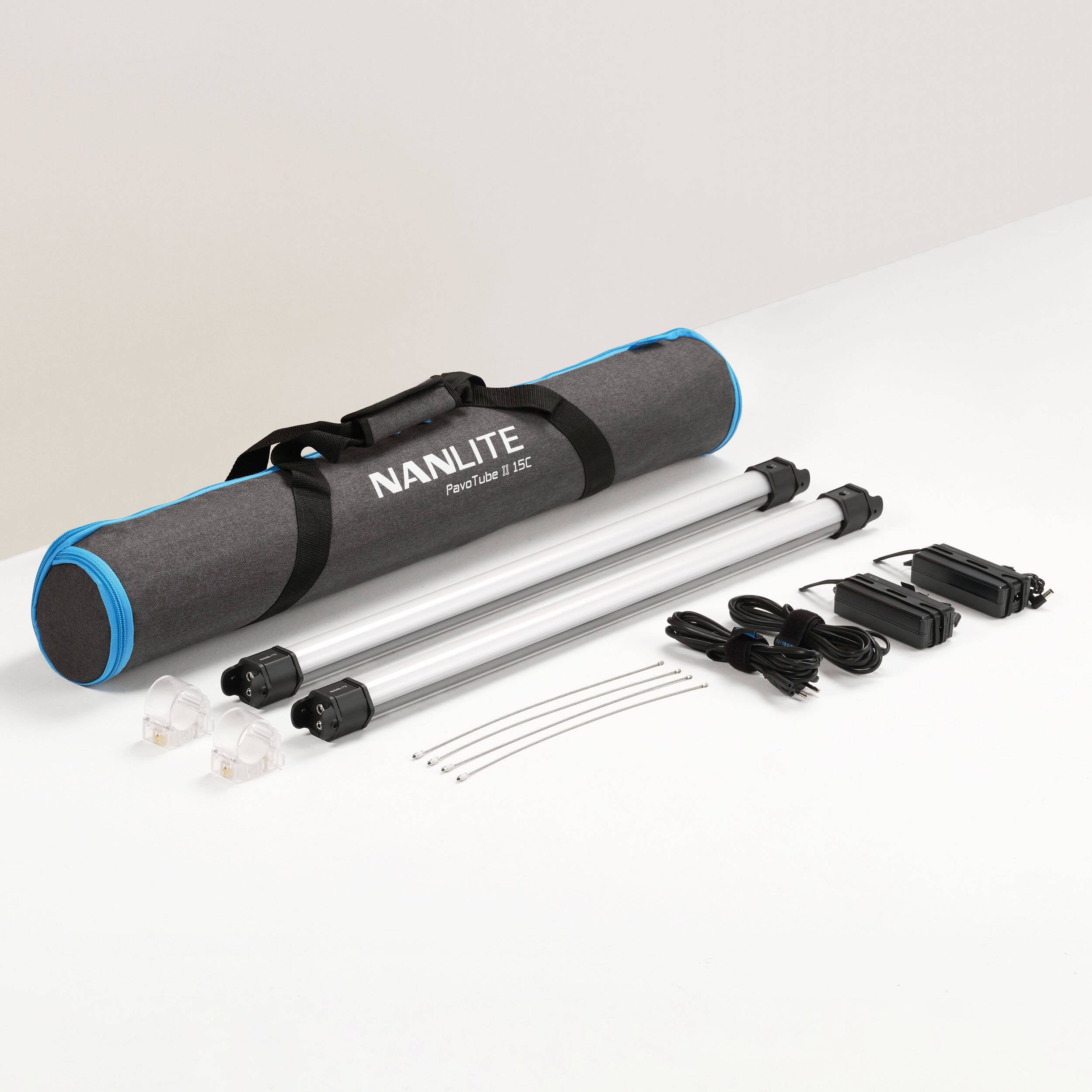 أنبوب إضاءة LED Nanlite PavoTube II 15C RGB (2'، مجموعة إضاءة مكونة من 2 مصباح)